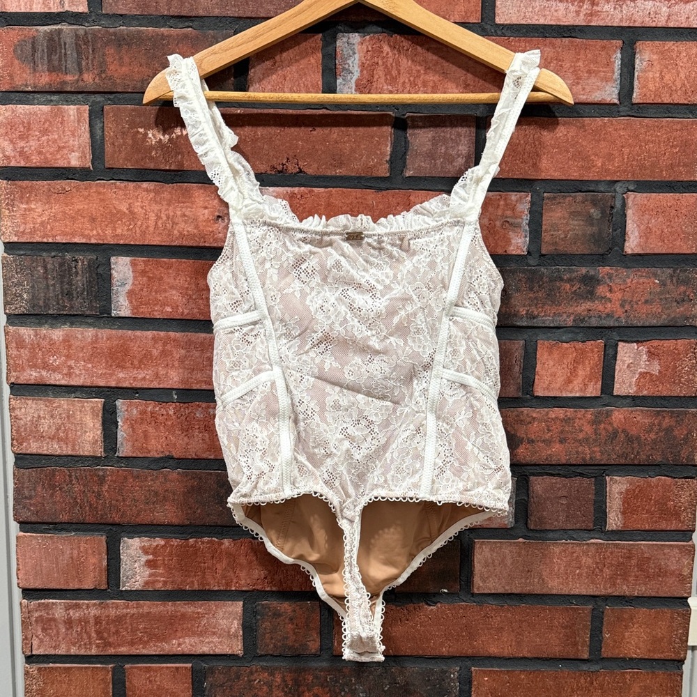 For Love And Lemons Ivory Lace-Up Bodysuit - Picture 8 of 13
